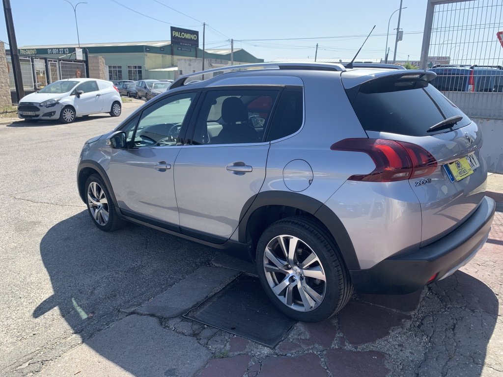 PEUGEOT 2008 1.2 INY 110CV AUTOMATICO PEUGEOT 2008 1.2 INY 110CV AUTOMATICO