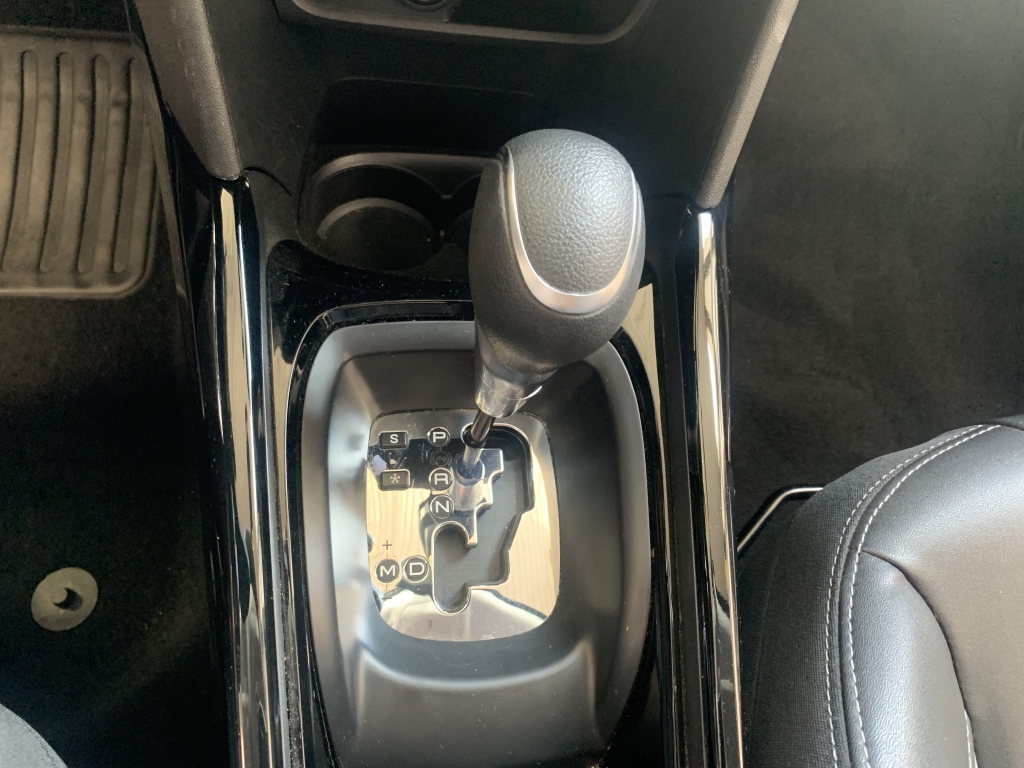 PEUGEOT 2008 1.2 INY 110CV AUTOMATICO PEUGEOT 2008 1.2 INY 110CV AUTOMATICO