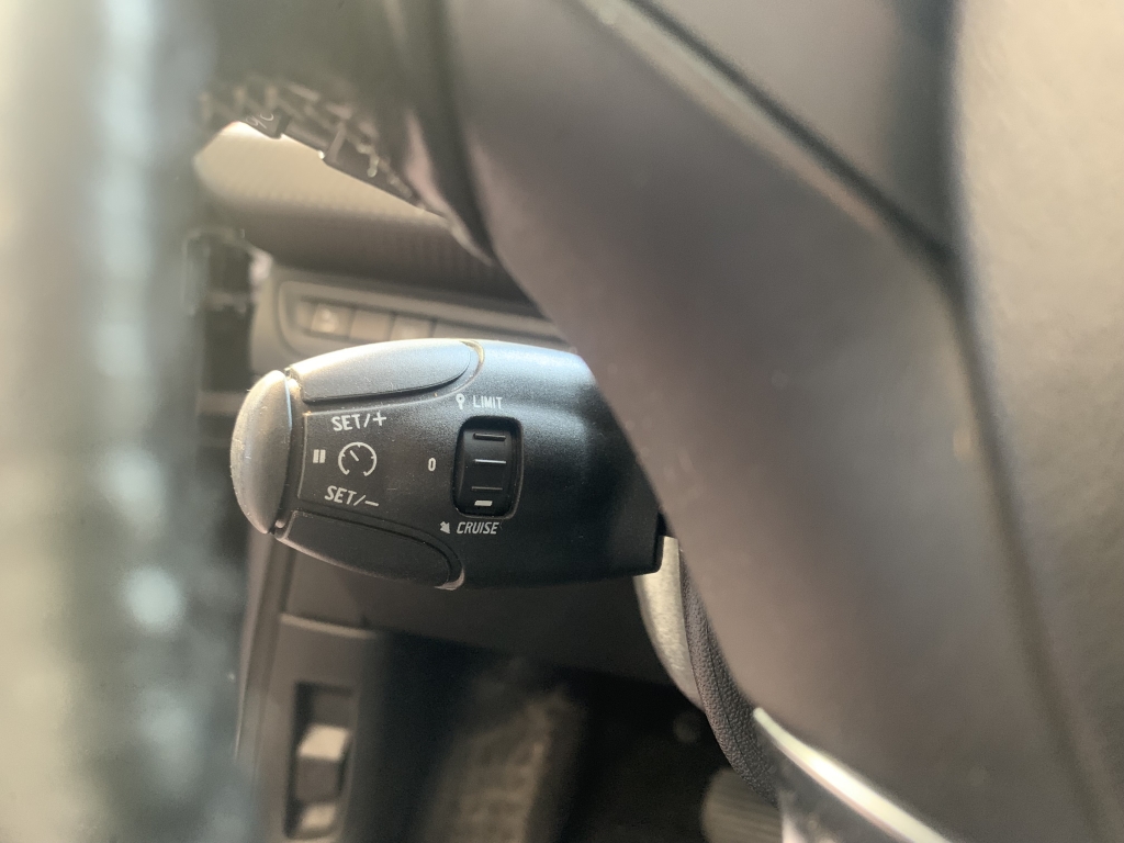 PEUGEOT 2008 1.2 INY 110CV AUTOMATICO PEUGEOT 2008 1.2 INY 110CV AUTOMATICO