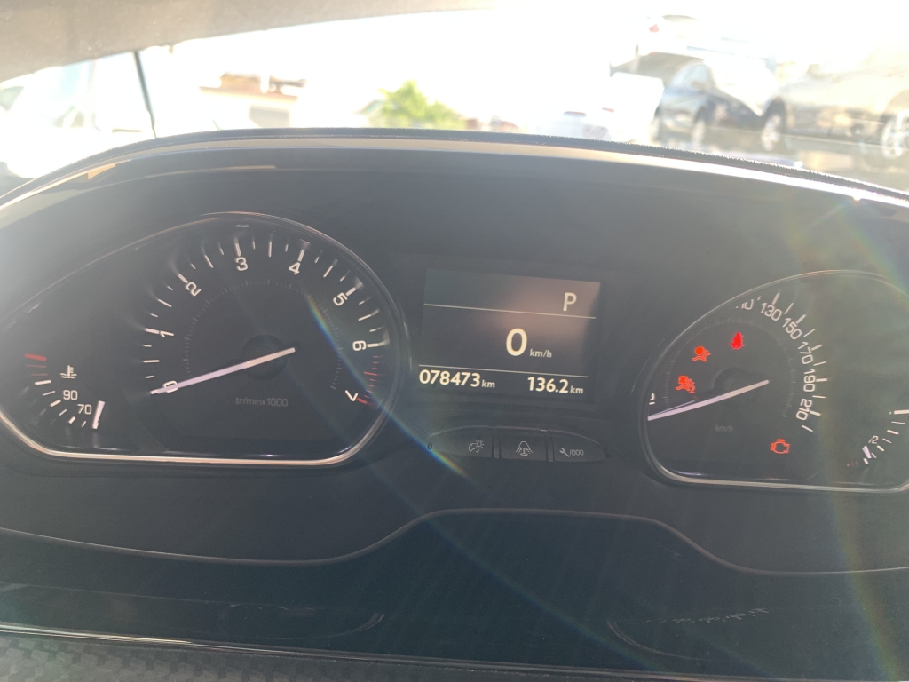 PEUGEOT 2008 1.2 INY 110CV AUTOMATICO PEUGEOT 2008 1.2 INY 110CV AUTOMATICO