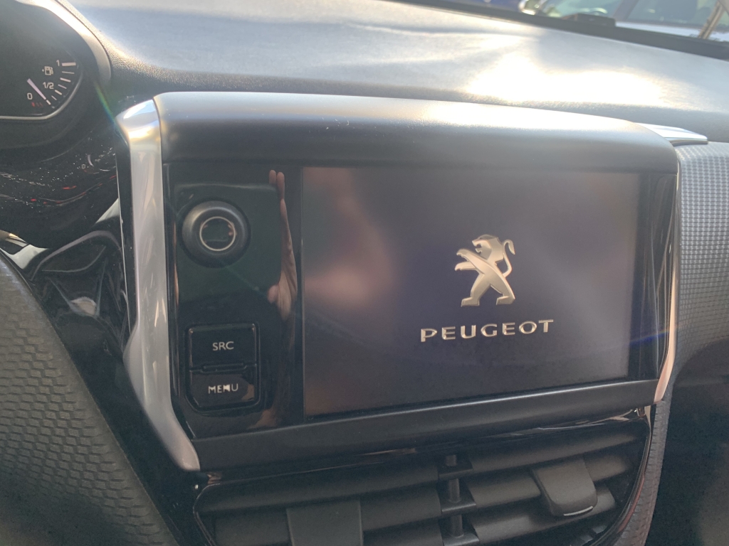 PEUGEOT 2008 1.2 INY 110CV AUTOMATICO PEUGEOT 2008 1.2 INY 110CV AUTOMATICO