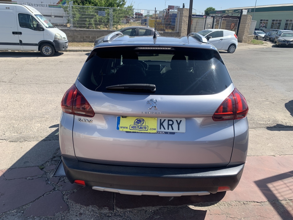 PEUGEOT 2008 1.2 INY 110CV AUTOMATICO PEUGEOT 2008 1.2 INY 110CV AUTOMATICO