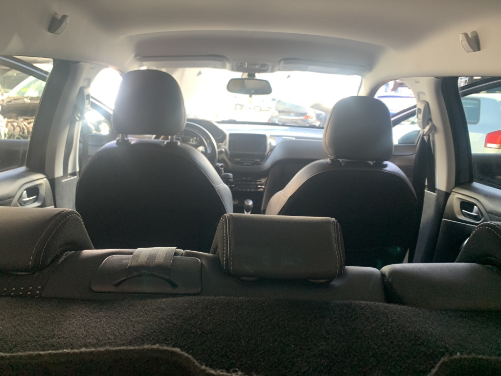 PEUGEOT 2008 1.2 INY 110CV AUTOMATICO PEUGEOT 2008 1.2 INY 110CV AUTOMATICO