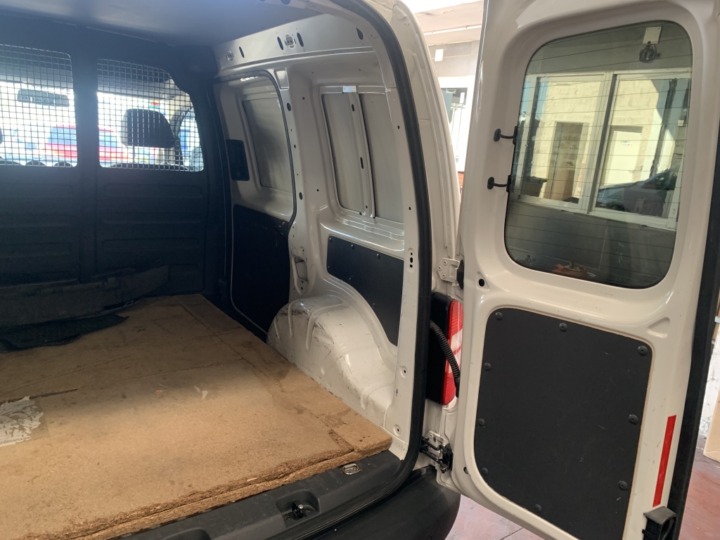 VOLKSWAGEN CADDY 1.6 TDI 75CV