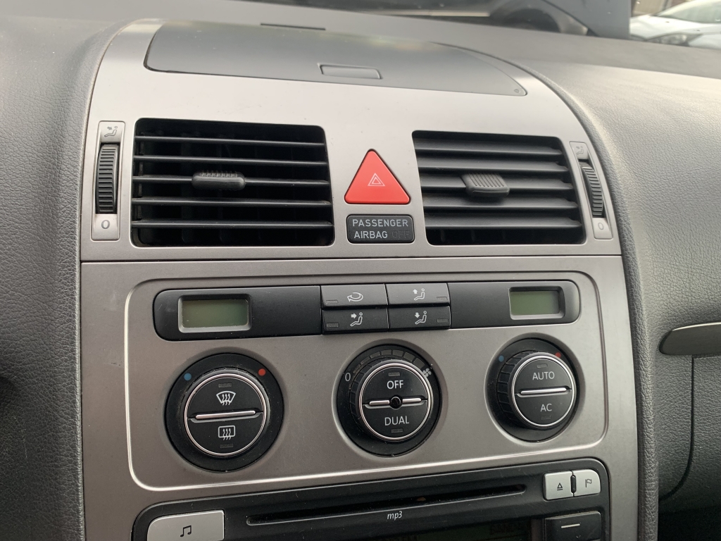 VOLKSWAGEN TOURAN 1.4 TSI 140CV