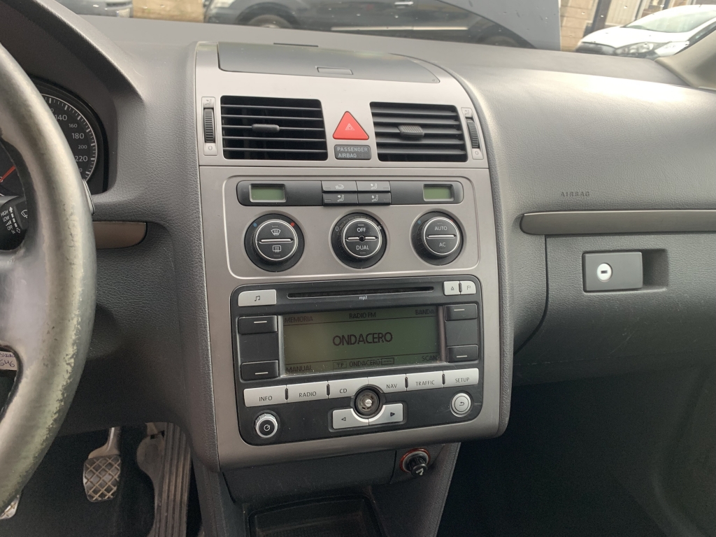 VOLKSWAGEN TOURAN 1.4 TSI 140CV