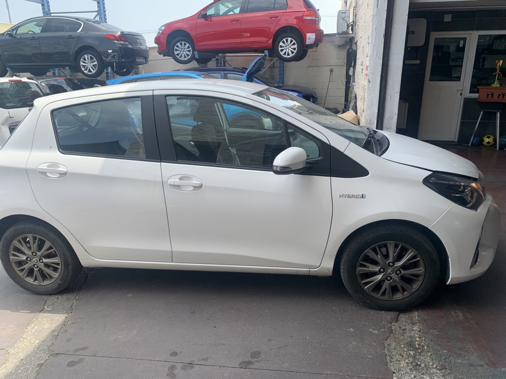 TOYOTA YARIS HIBRIDO 1.5 INY 75CV
