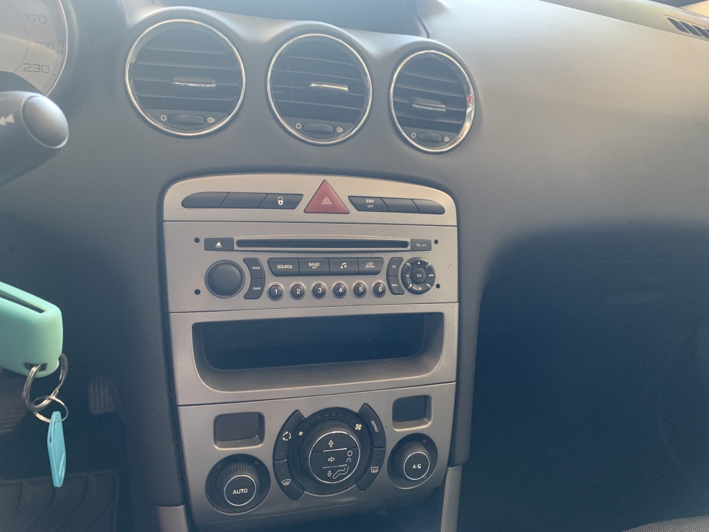 PEUGEOT 308 1.6 HDI 110CV AUT