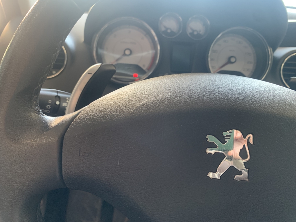 PEUGEOT 308 1.6 HDI 110CV AUT