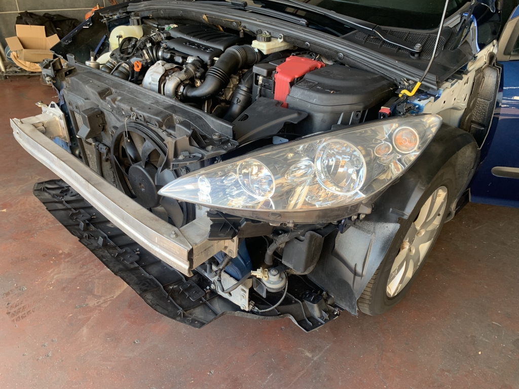 PEUGEOT 308 1.6 HDI 110CV AUT