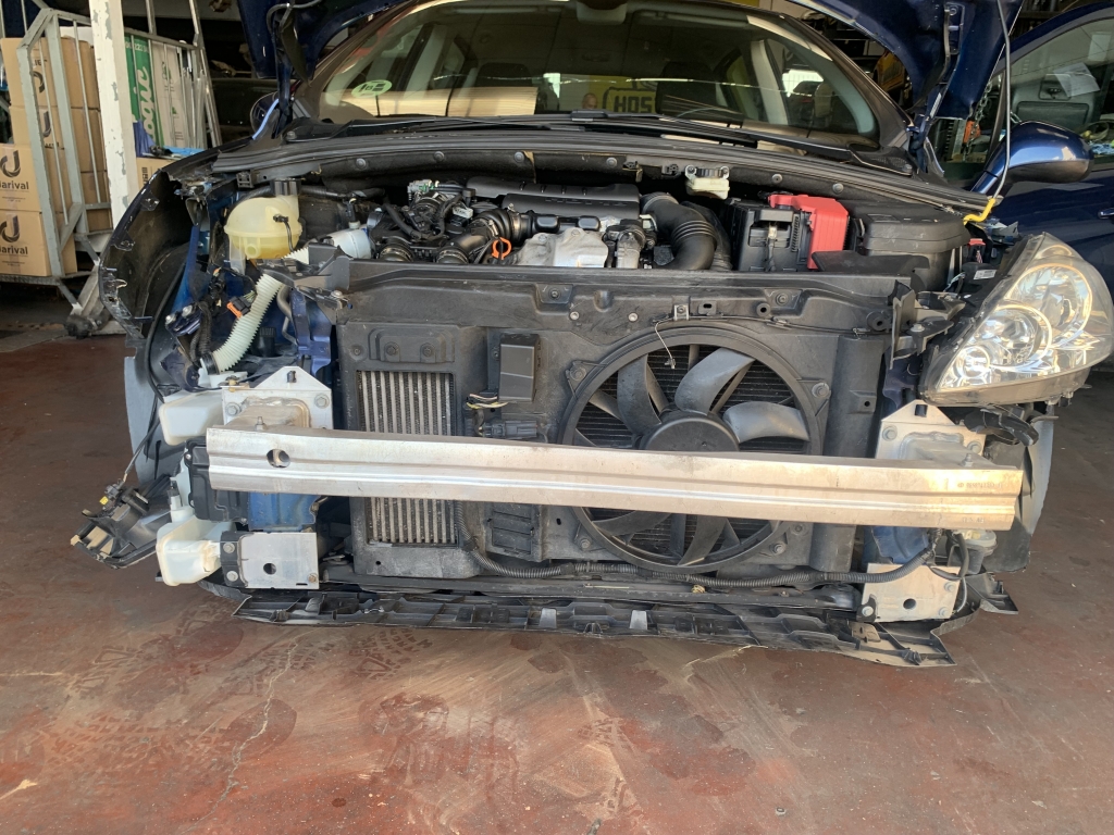 PEUGEOT 308 1.6 HDI 110CV AUT