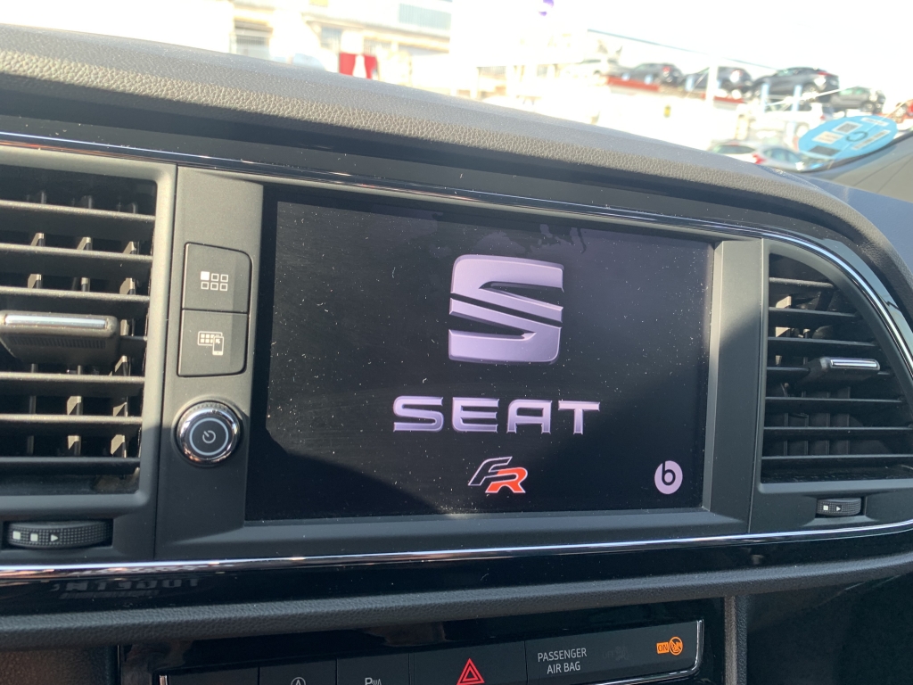 SEAT LEON FR 1.5 TFSI 150CV AUT SEAT LEON FR 1.5 TFSI 150CV AUT