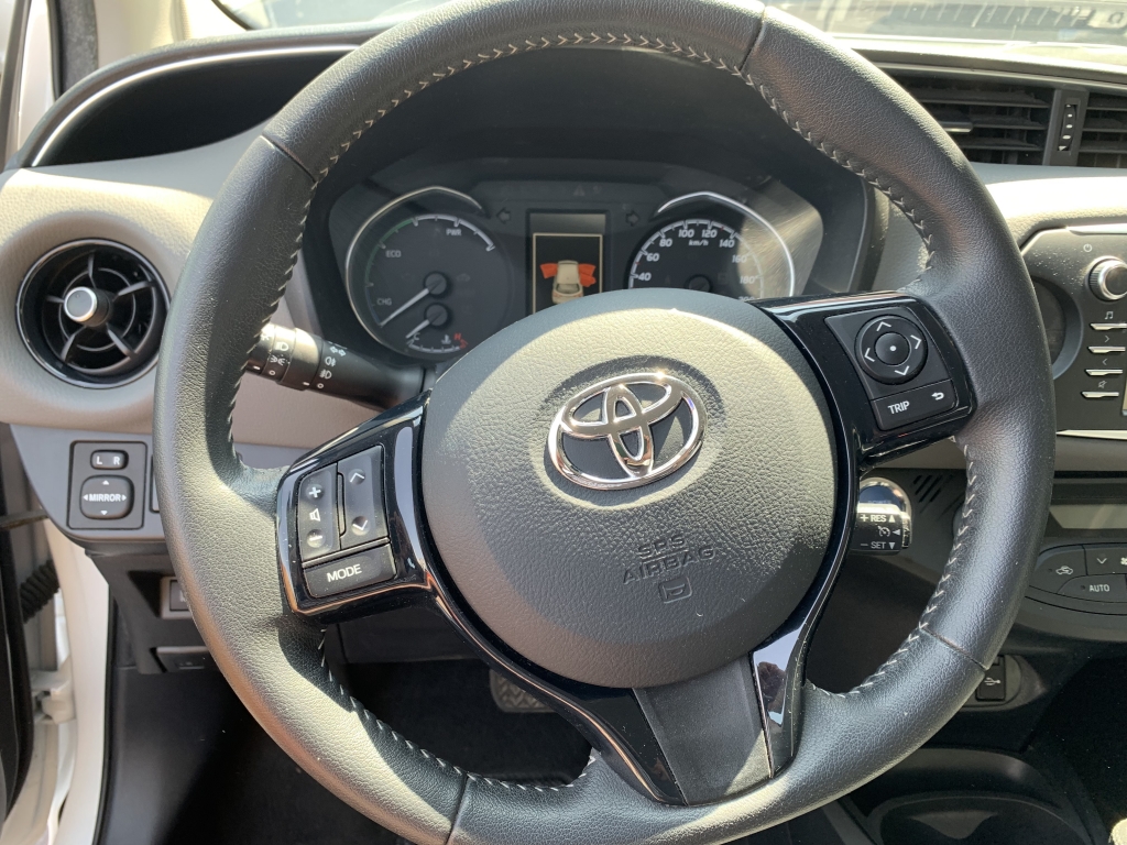 TOYOTA YARIS 1.5 HIBRIDO 75 CV