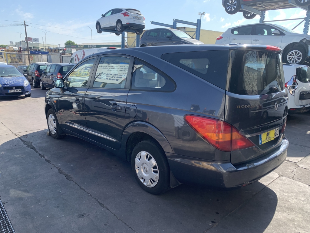 SSANGYONG RODIUS 2.7 D 165 CV 7 PLAZAS