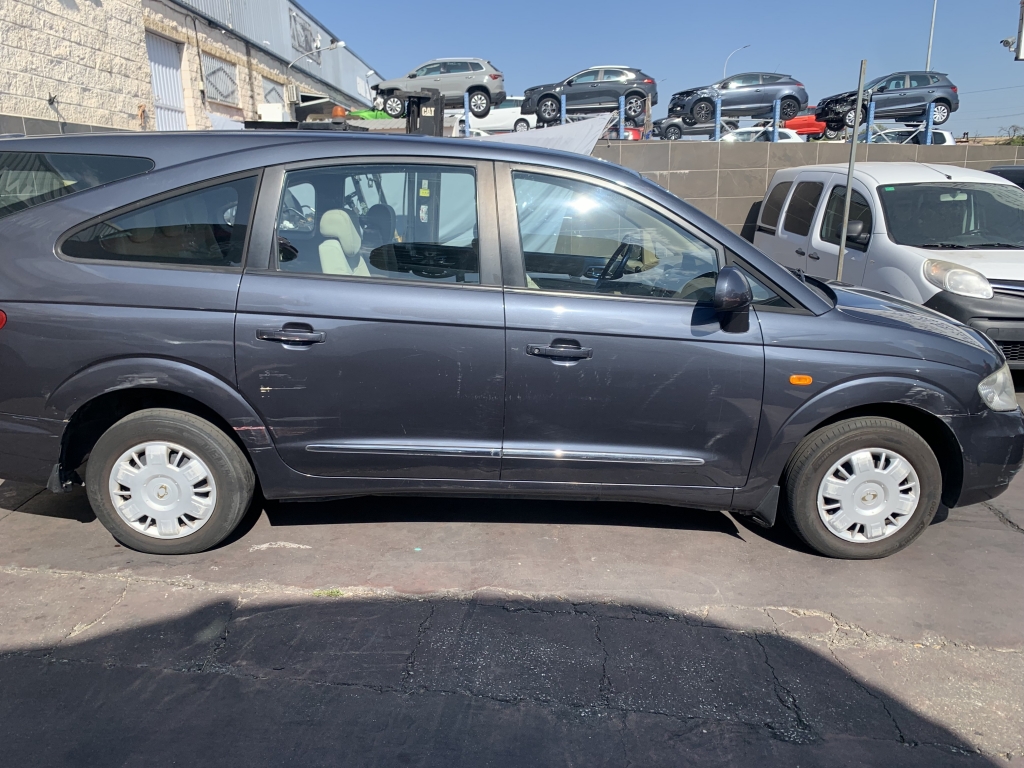 SSANGYONG RODIUS 2.7 D 165 CV 7 PLAZAS