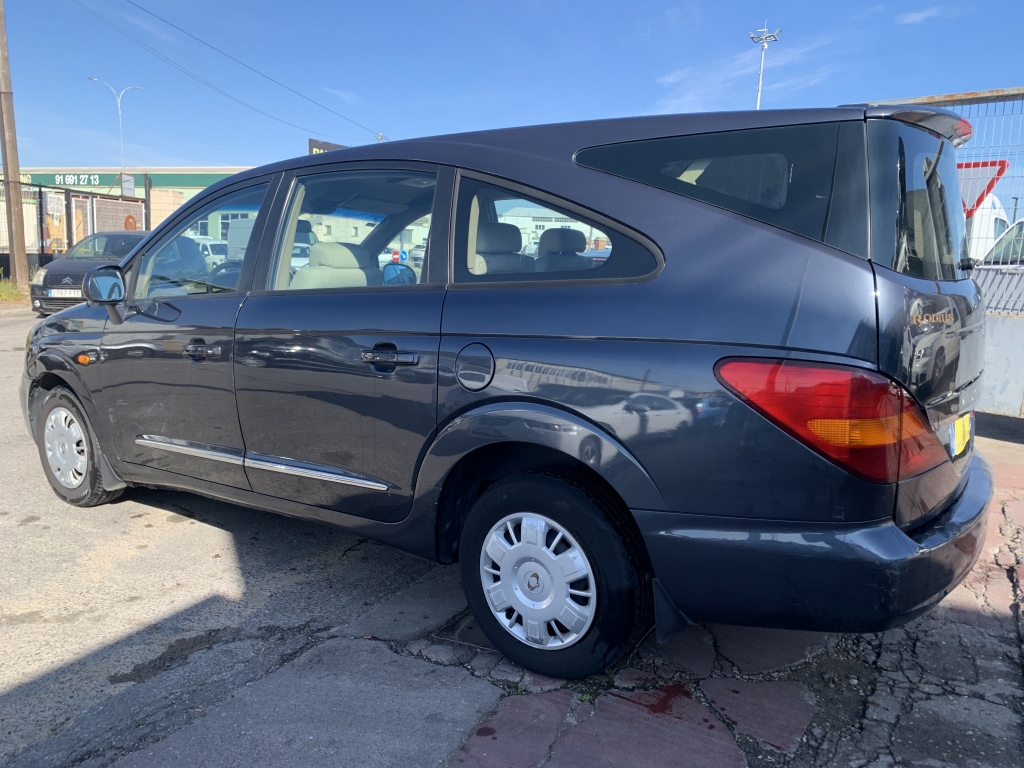 SSANGYONG RODIUS 2.7 D 165 CV 7 PLAZAS SSANGYONG RODIUS 2.7 D 165 CV 7 PLAZAS