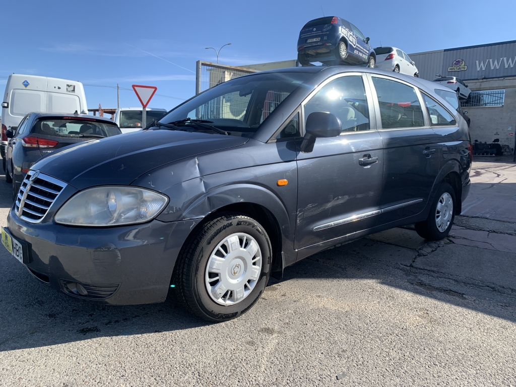 SSANGYONG RODIUS 2.7 D 165 CV 7 PLAZAS SSANGYONG RODIUS 2.7 D 165 CV 7 PLAZAS