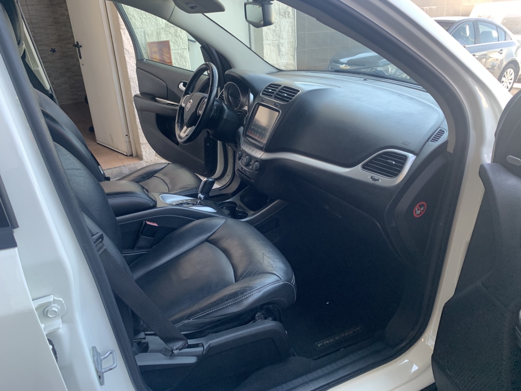 FIAT FREEMONT 2.0 D 170CV AUT FIAT FREEMONT 2.0 D 170CV AUT