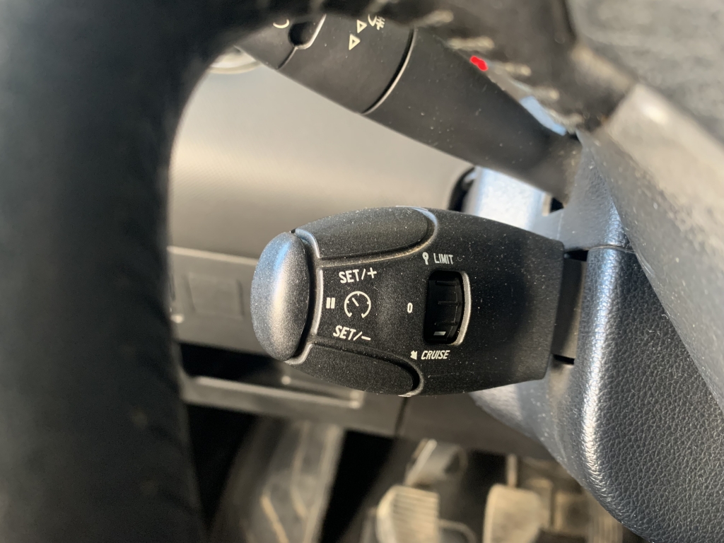 PEUGEOT 308 SW 1.6 HDI 110CV 7 PLAZAS PEUGEOT 308 SW 1.6 HDI 110CV 7 PLAZAS