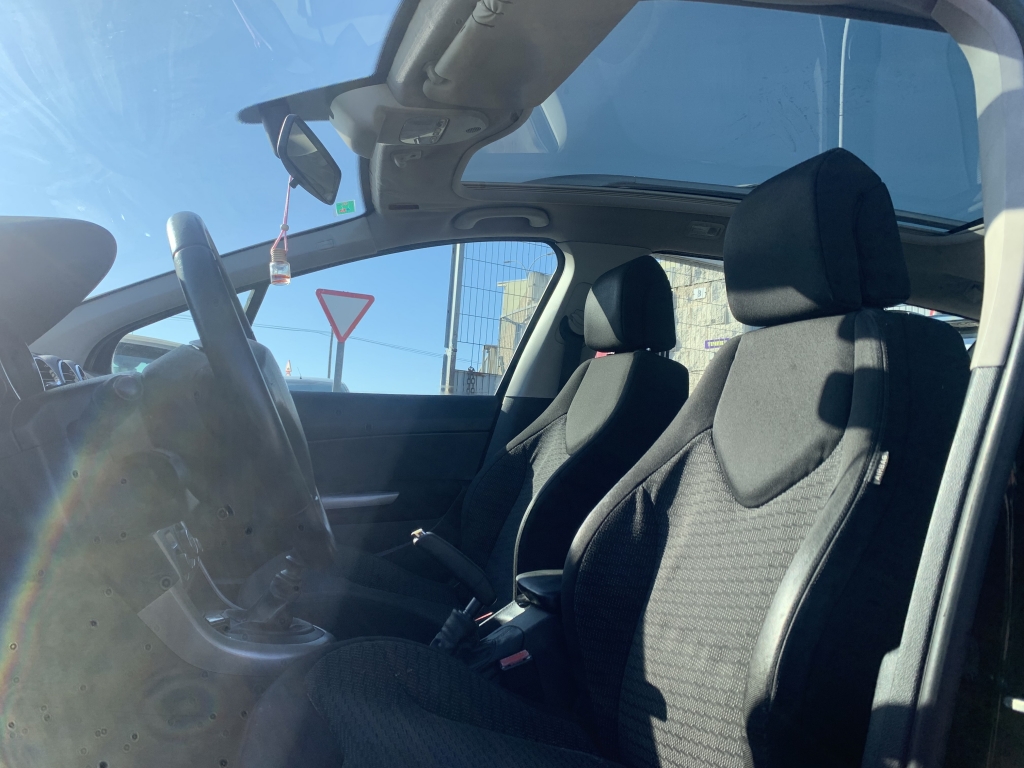 PEUGEOT 308 SW 1.6 HDI 110CV 7 PLAZAS PEUGEOT 308 SW 1.6 HDI 110CV 7 PLAZAS