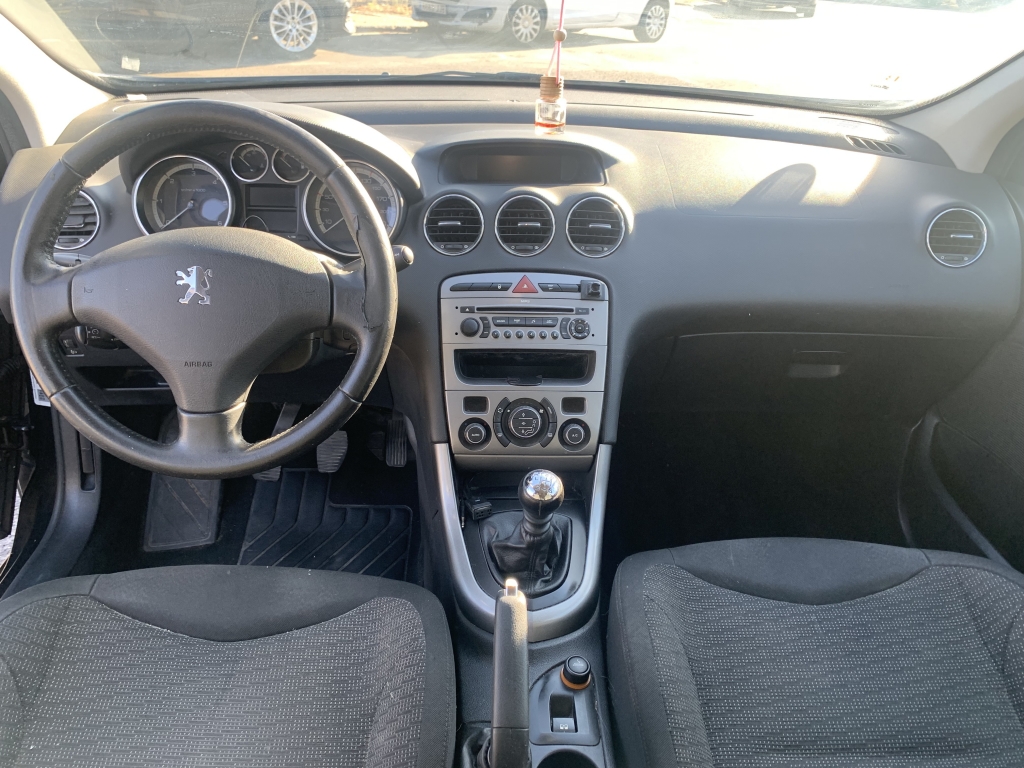 PEUGEOT 308 SW 1.6 HDI 110CV 7 PLAZAS PEUGEOT 308 SW 1.6 HDI 110CV 7 PLAZAS