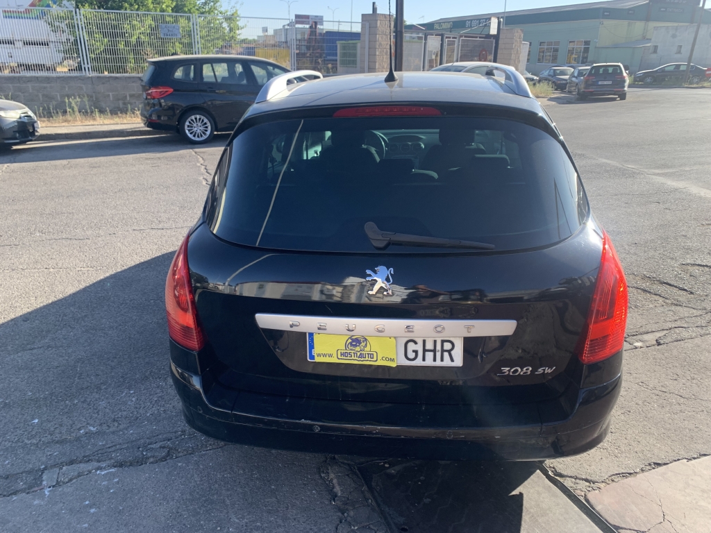 PEUGEOT 308 SW 1.6 HDI 110CV 7 PLAZAS PEUGEOT 308 SW 1.6 HDI 110CV 7 PLAZAS