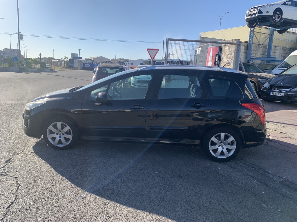 PEUGEOT 308 SW 1.6 HDI 110CV 7 PLAZAS PEUGEOT 308 SW 1.6 HDI 110CV 7 PLAZAS