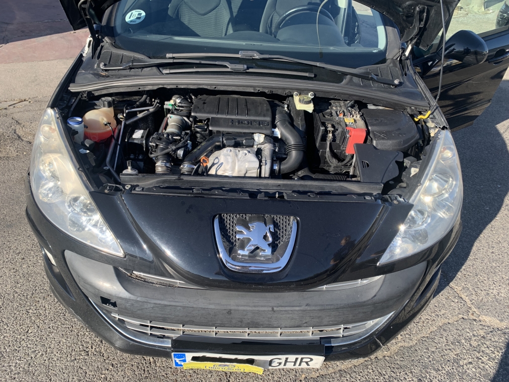 PEUGEOT 308 SW 1.6 HDI 110CV 7 PLAZAS PEUGEOT 308 SW 1.6 HDI 110CV 7 PLAZAS
