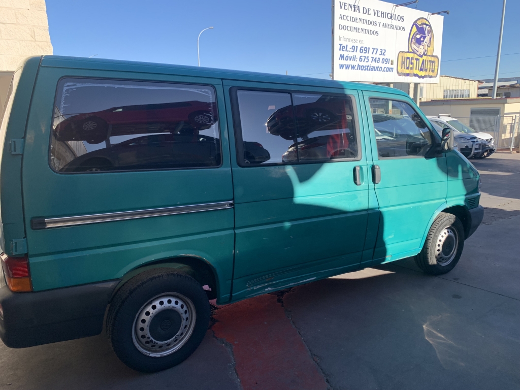 VOLKSWAGEN TRANSPORTER 2.5 TDI 102CV 8 PLAZAS