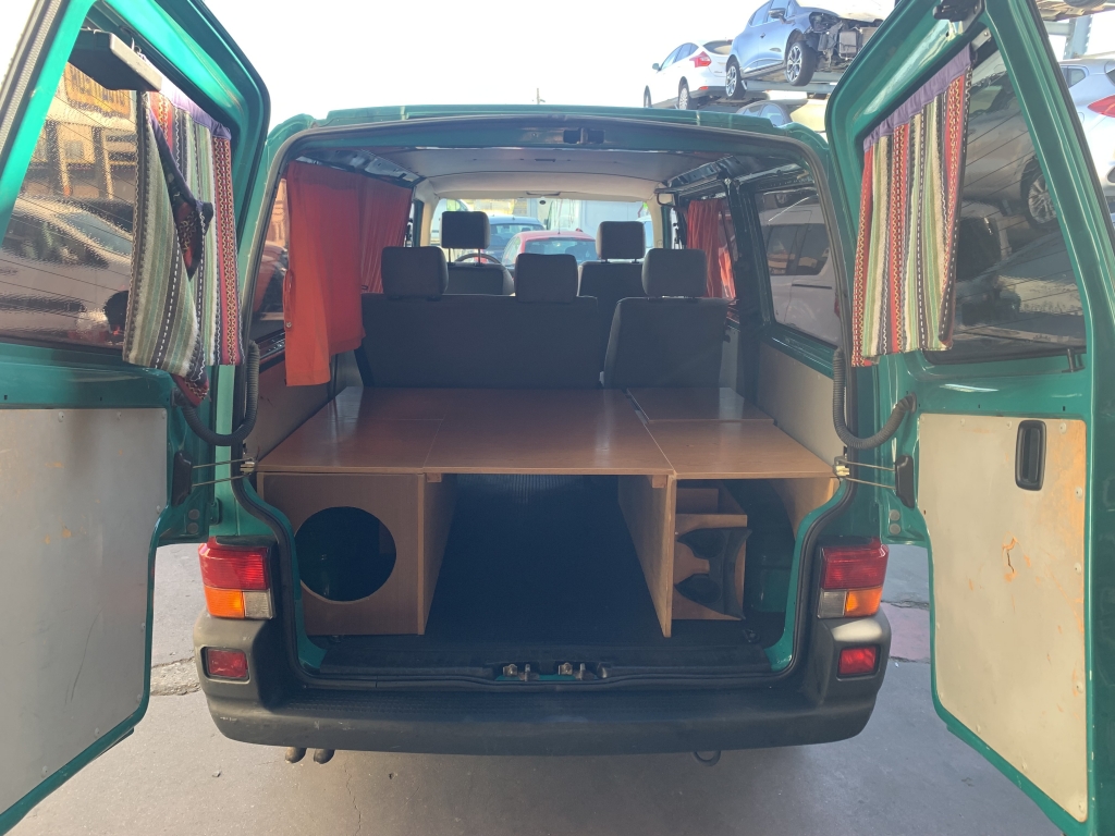 VOLKSWAGEN TRANSPORTER 2.5 TDI 102CV 8 PLAZAS