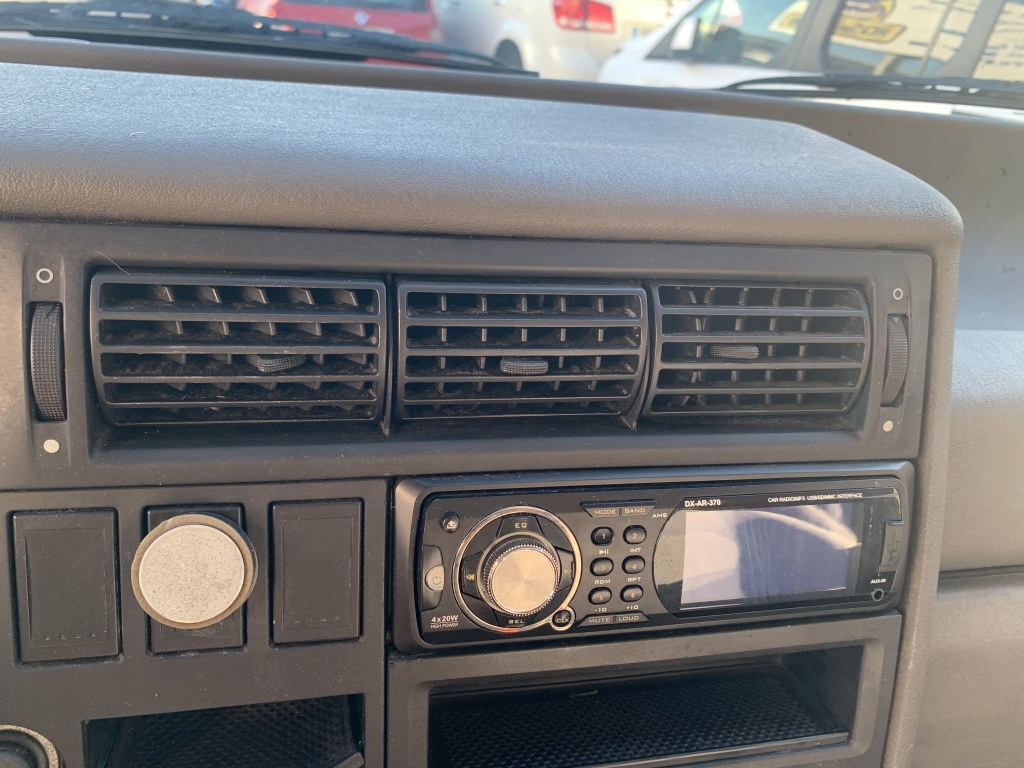 VOLKSWAGEN TRANSPORTER 2.5 TDI 102CV 8 PLAZAS