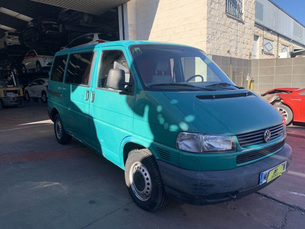 VOLKSWAGEN TRANSPORTER 2.5 TDI 102CV 8 PLAZAS