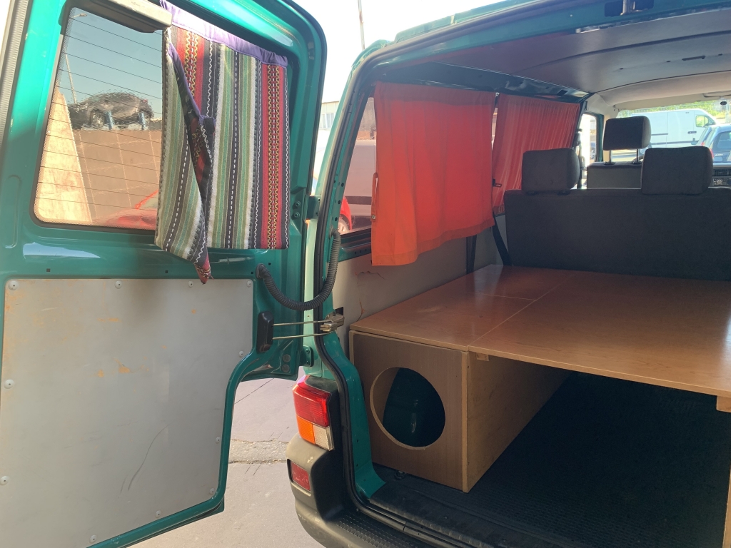 VOLKSWAGEN TRANSPORTER 2.5 TDI 102CV 8 PLAZAS