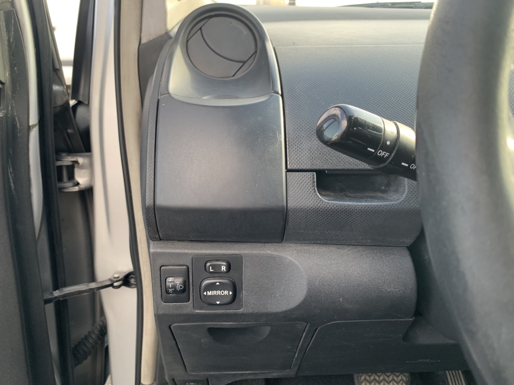 TOYOTA YARIS 1.4 D4D 90CV AUT TOYOTA YARIS 1.4 D4D 90CV AUT