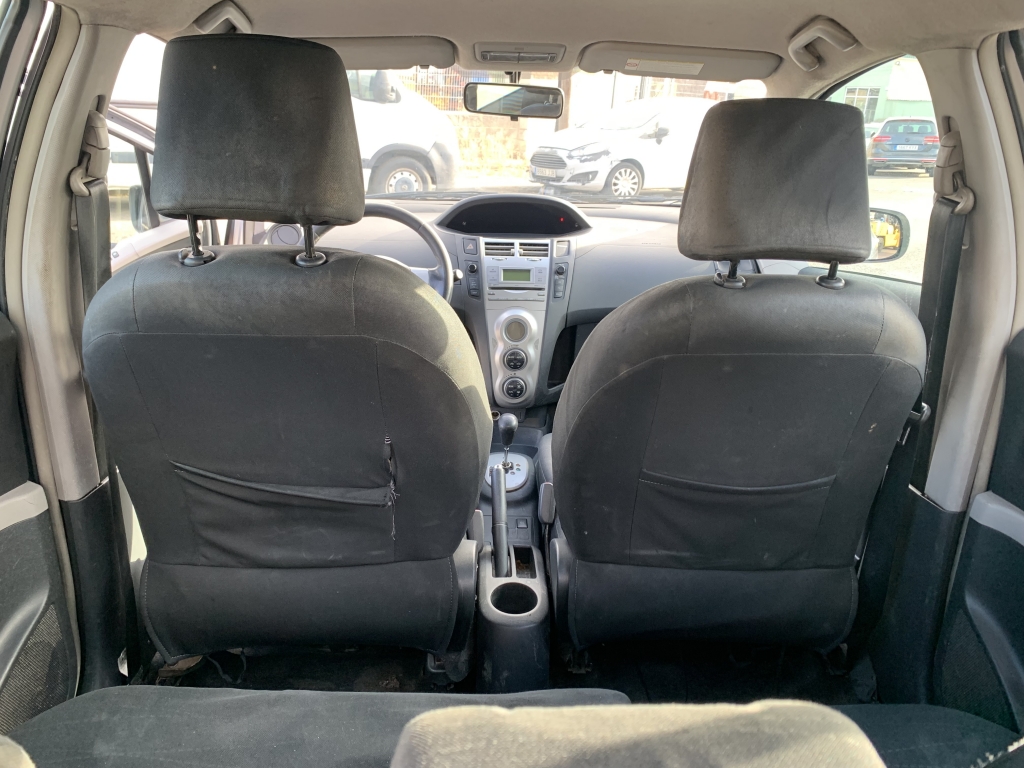 TOYOTA YARIS 1.4 D4D 90CV AUT TOYOTA YARIS 1.4 D4D 90CV AUT