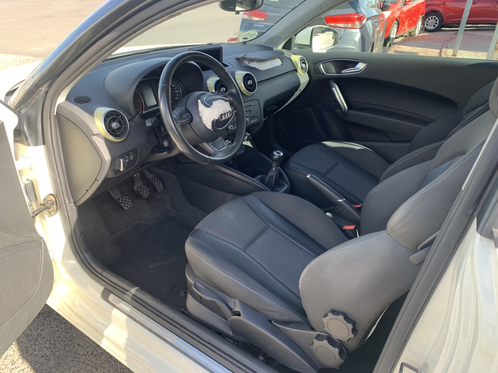 AUDI A1 1.6 TDI 105CV