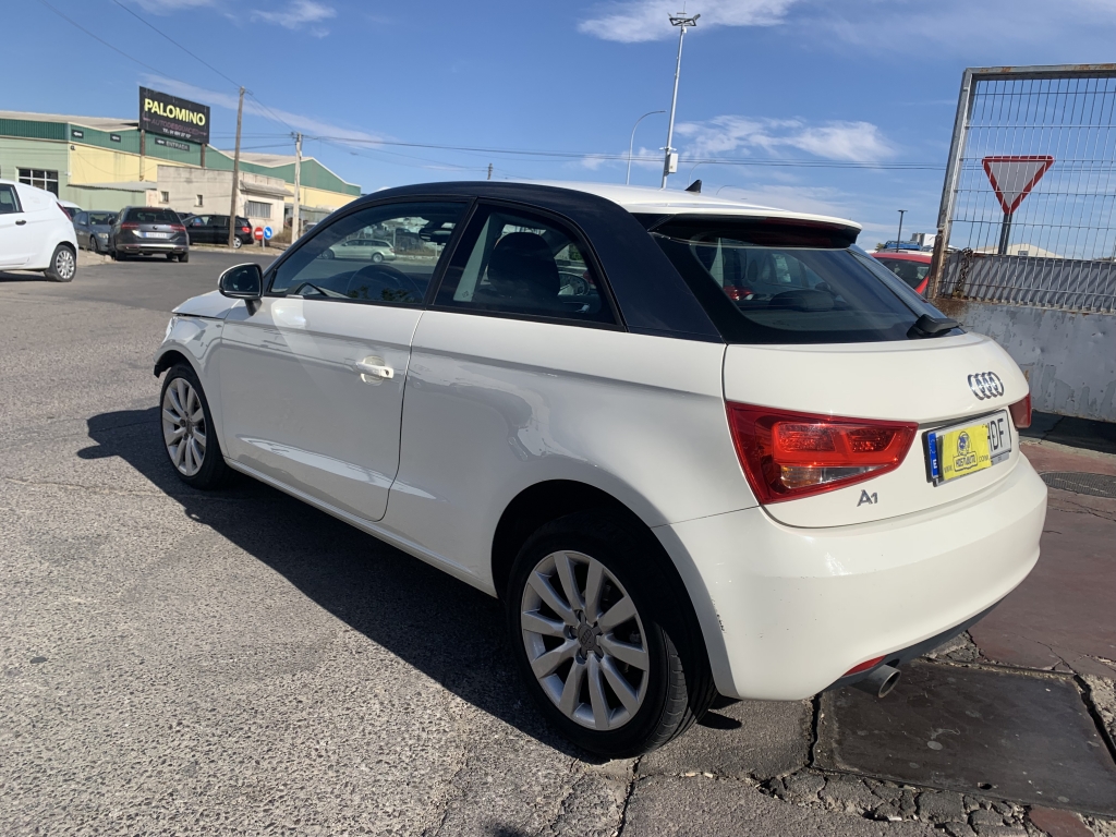 AUDI A1 1.6 TDI 105CV