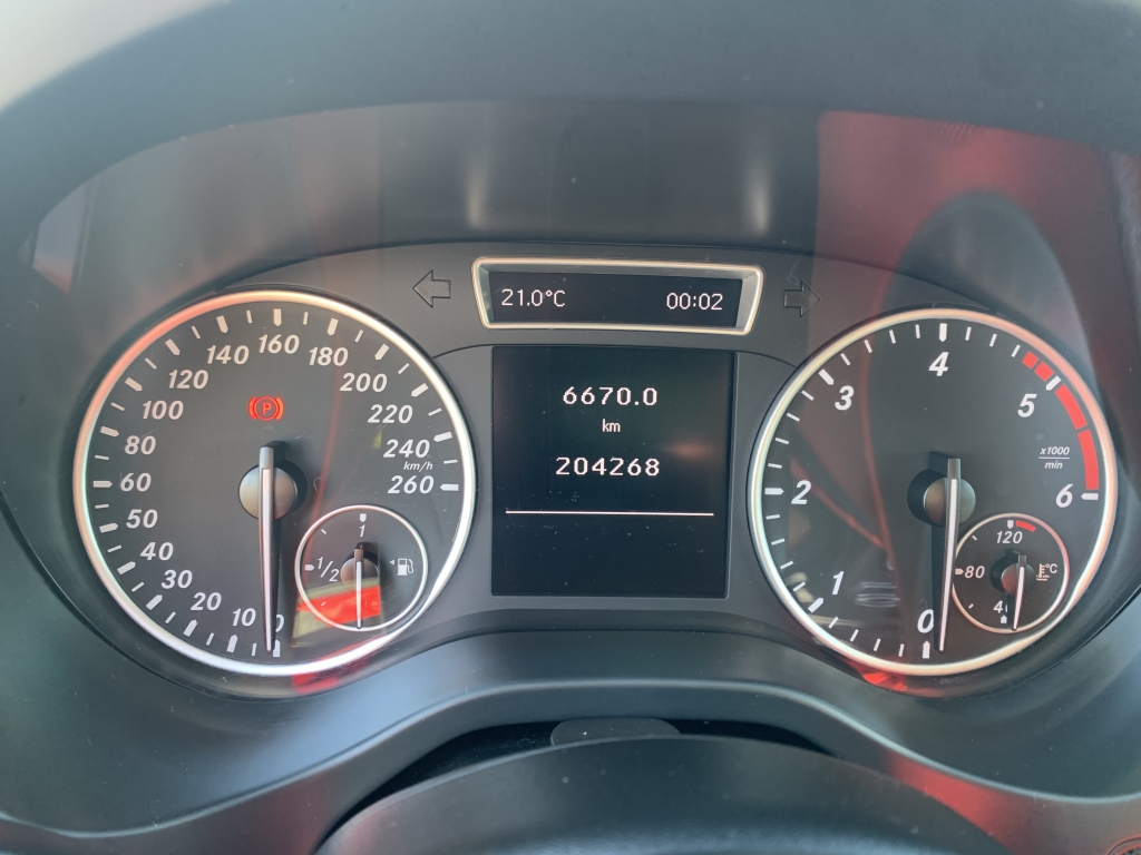 MERCEDES BENZ A-180 1.5 CDI 110CV MERCEDES BENZ A-180 1.5 CDI 110CV