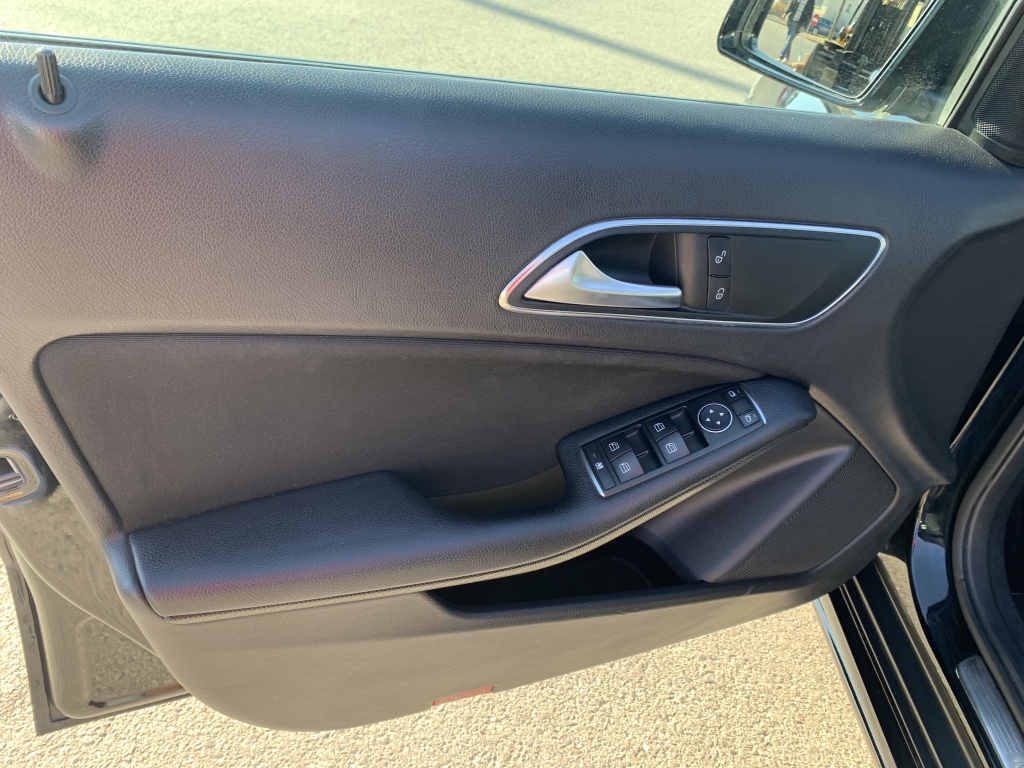 MERCEDES BENZ A-180 1.5 CDI 110CV MERCEDES BENZ A-180 1.5 CDI 110CV