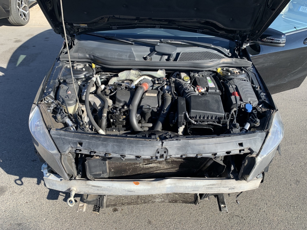 MERCEDES BENZ A-180 1.5 CDI 110CV MERCEDES BENZ A-180 1.5 CDI 110CV