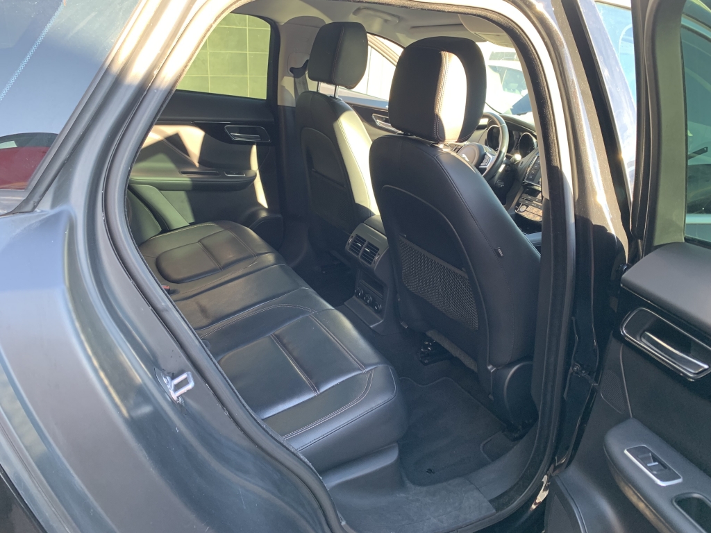 JAGUAR F-PACE 2.0 D 180CV AUT JAGUAR F-PACE 2.0 D 180CV AUT