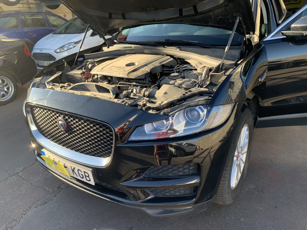 JAGUAR F-PACE 2.0 D 180CV AUT JAGUAR F-PACE 2.0 D 180CV AUT