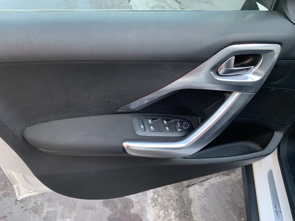 PEUGEOT 20058 CROSSWAY 1.6 HDI 120CV PEUGEOT 20058 CROSSWAY 1.6 HDI 120CV