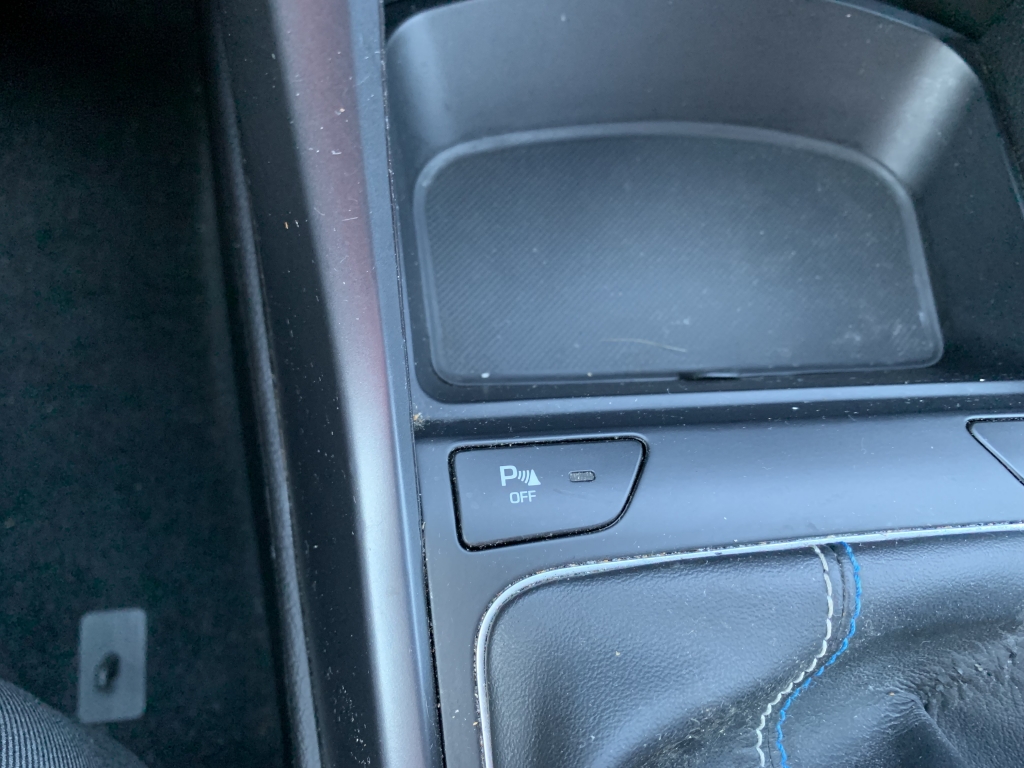 HYUNDAI I-30 GO 1.6 CRD 110CV HYUNDAI I-30 GO 1.6 CRD 110CV