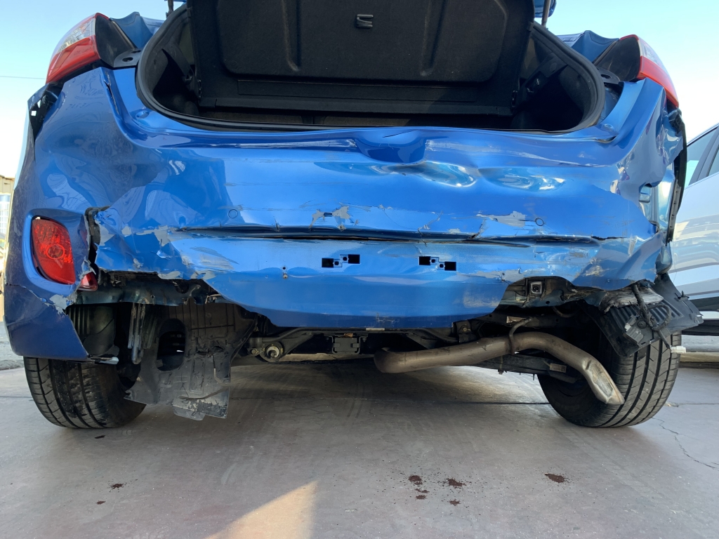 HYUNDAI I-30 GO 1.6 CRD 110CV HYUNDAI I-30 GO 1.6 CRD 110CV