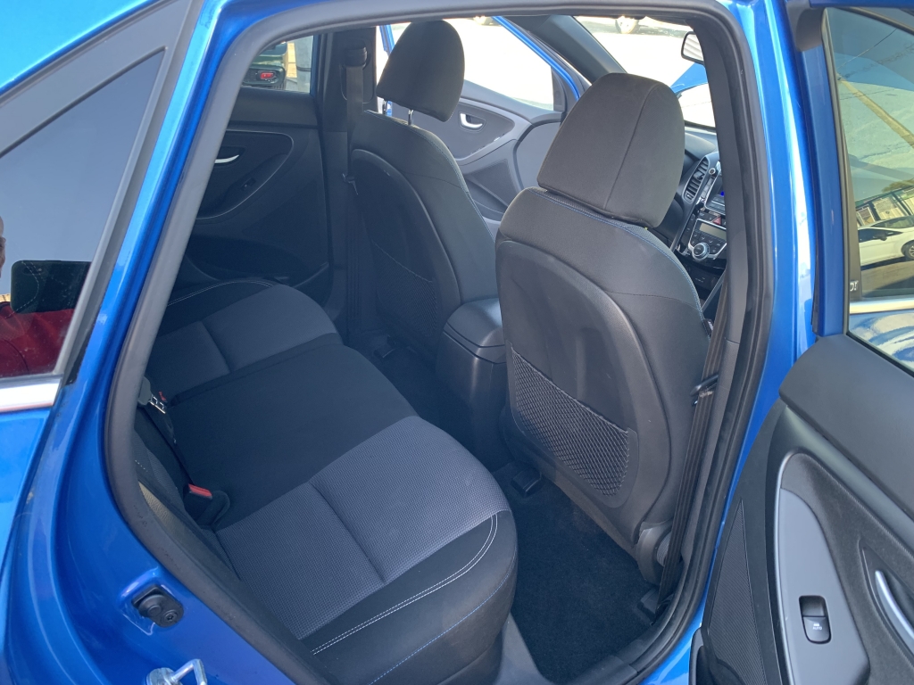 HYUNDAI I-30 GO 1.6 CRD 110CV HYUNDAI I-30 GO 1.6 CRD 110CV