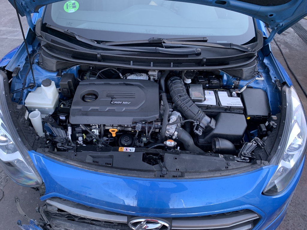 HYUNDAI I-30 GO 1.6 CRD 110CV HYUNDAI I-30 GO 1.6 CRD 110CV