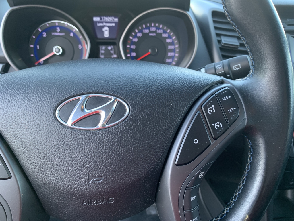 HYUNDAI I-30 GO 1.6 CRD 110CV HYUNDAI I-30 GO 1.6 CRD 110CV