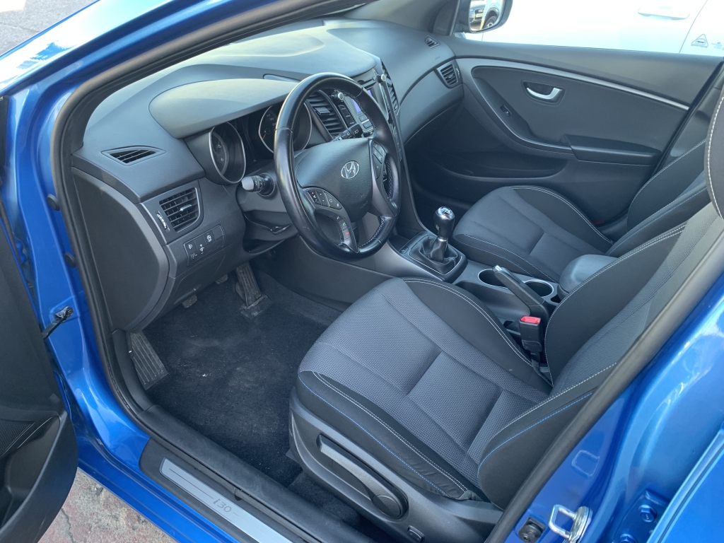 HYUNDAI I-30 GO 1.6 CRD 110CV HYUNDAI I-30 GO 1.6 CRD 110CV