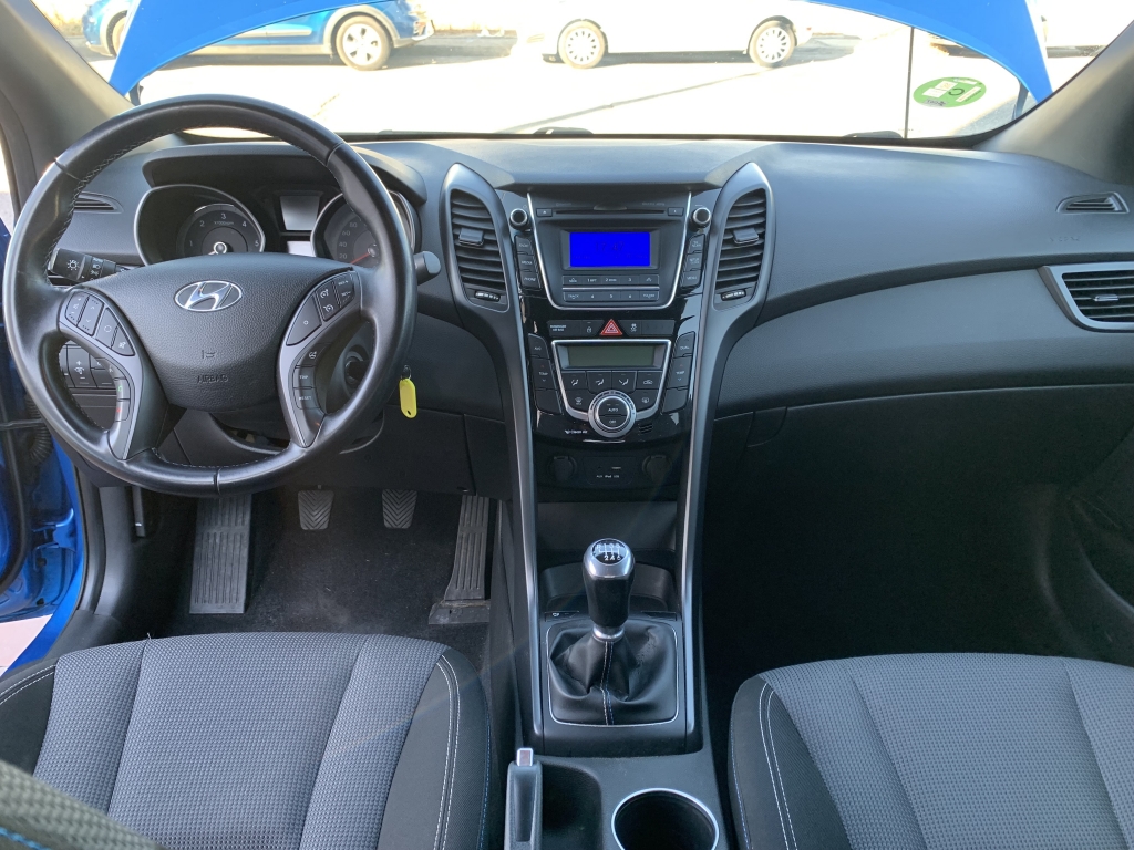 HYUNDAI I-30 GO 1.6 CRD 110CV HYUNDAI I-30 GO 1.6 CRD 110CV